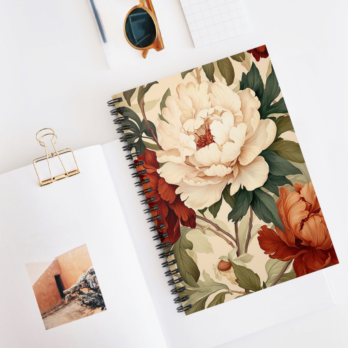 Vintage Blooms: Elegant Floral Spiral Notebook